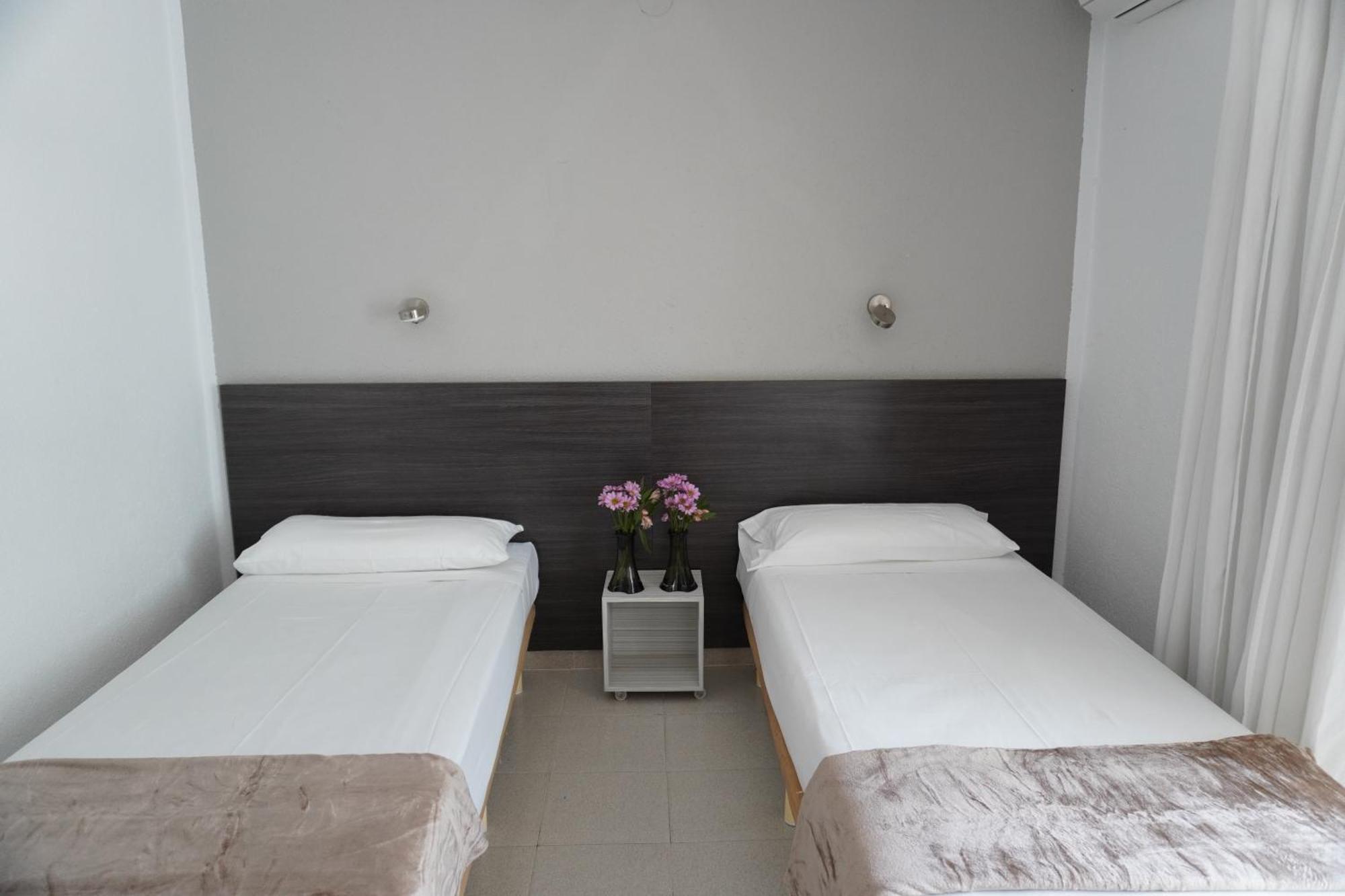 Ram Rooms Tahiti 살루 외부 사진